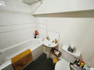 Bathroom - click for photo gallery
